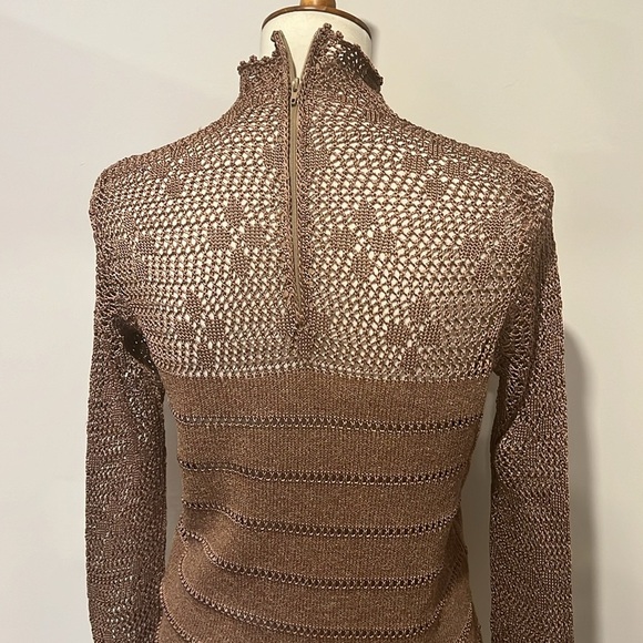 Hand knitted lace blouse with zipper and back, handmade handcrafted mastery - Picture 9 of 13